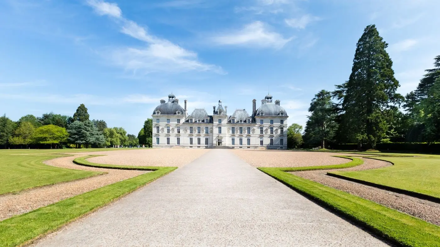 dorian-mongel-chateau-loire-velo.jpg
