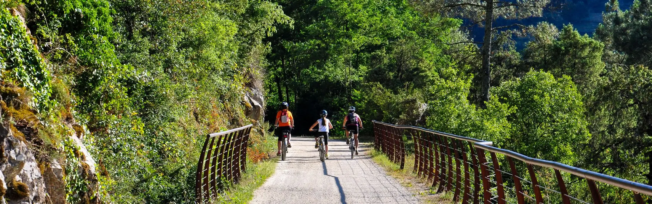 Dolce_via_Ardeche_velo_Safrantours_2.jpg